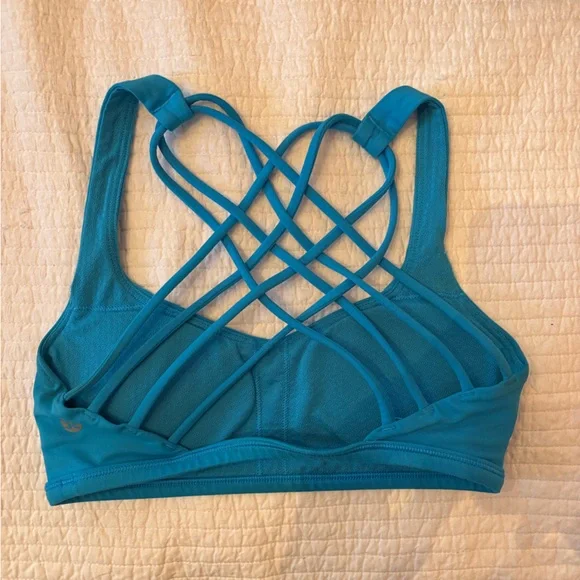Lululemon Free to Be Sports Bra - Picture 1 of 4